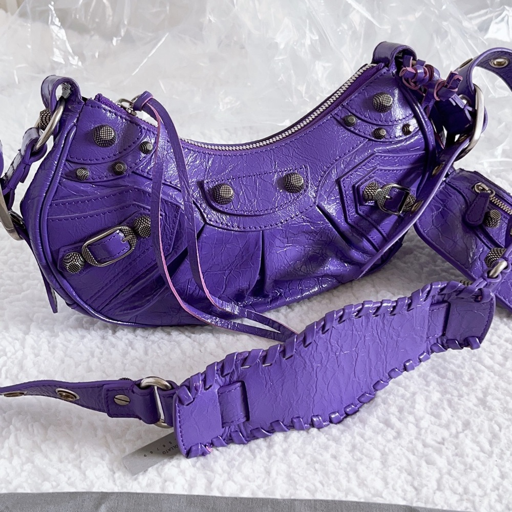 Authentic Balenciaga Women's Le Cagole XS Leather Shoulder Bag in Purple - Picture 4 of 16